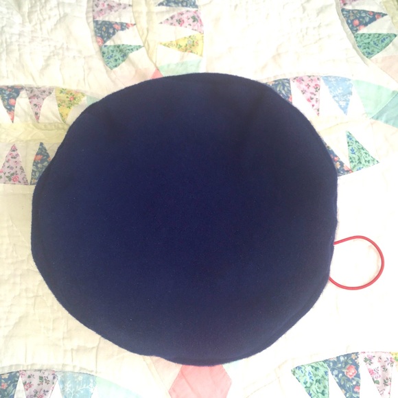 ROOTS Olympic Official 2002 Winter USA Beret - Picture 8 of 10